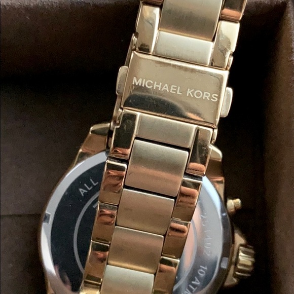 Michael Kors Watch - Picture 5 of 5